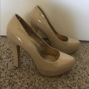 G by Guess Nude heels